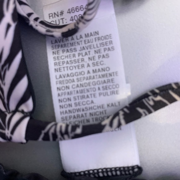 Bikini - Picture 2 of 3